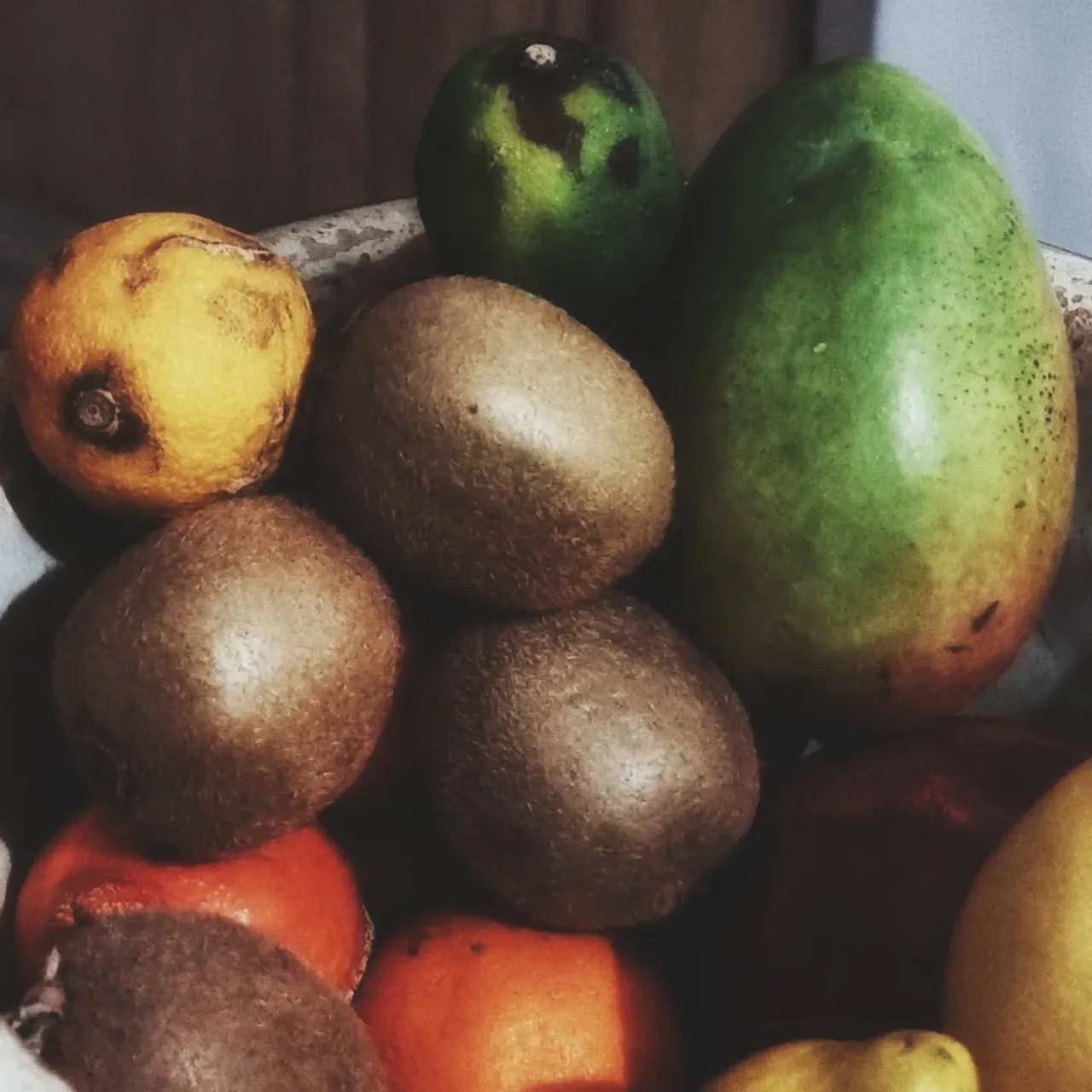 Inexplicably drawn to fruit bowls this morning...